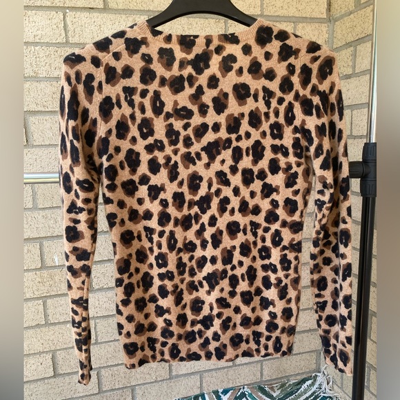 Lord & Taylor 100% Cashmere Leopard Print Sweater - Picture 11 of 16